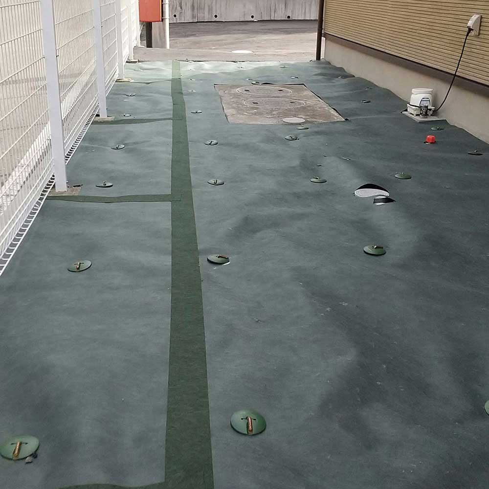 高密度不織布防草シート 無緑 1X20M 【直送品】 返品・キャンセル・他商品と同時購入は不可 - Image 4